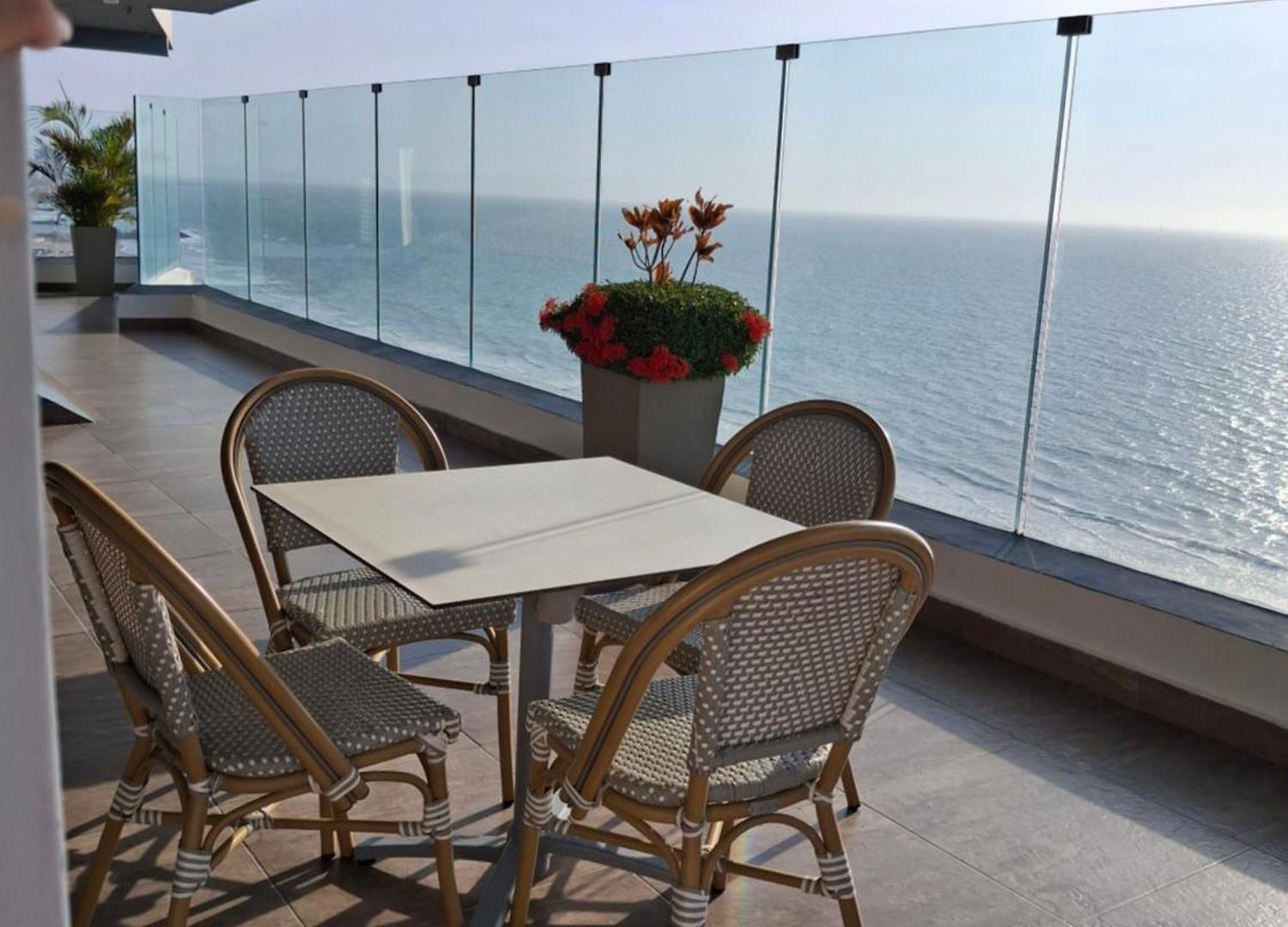 Morros Luxury Beachfront Infinity Pool Cartagena