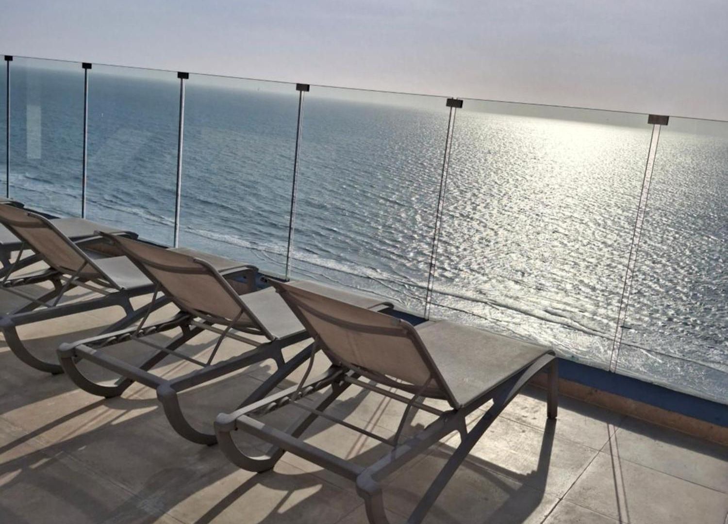 Morros Luxury Beachfront Infinity Pool *